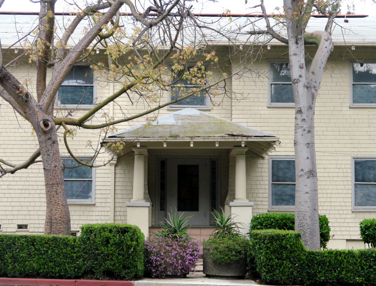 Barlow Hospital
